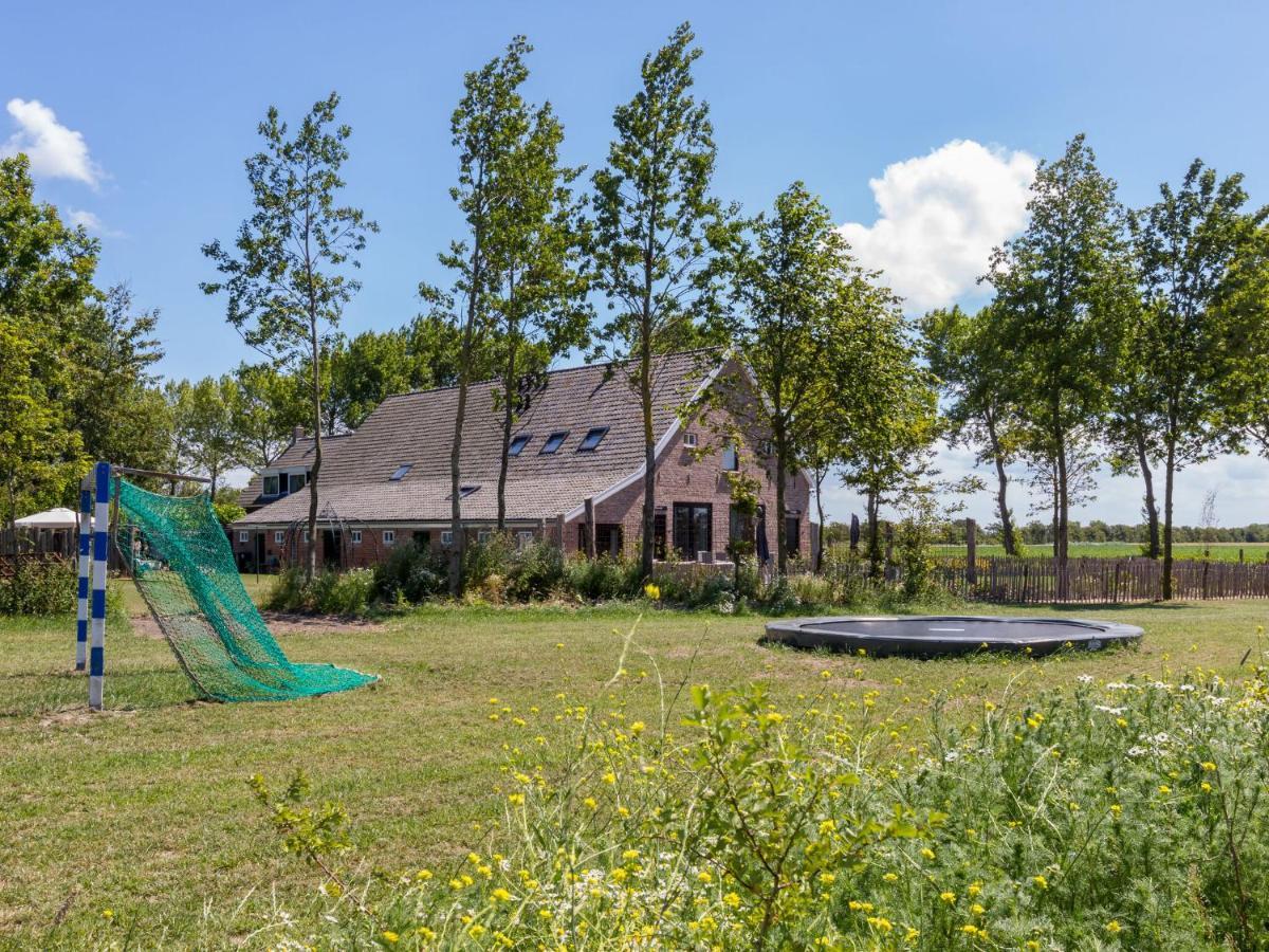 Majestic Mansion In Vrouwenpolder